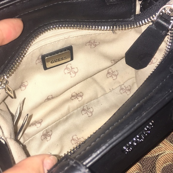 GUESS Mini Black Purse - Picture 4 of 8